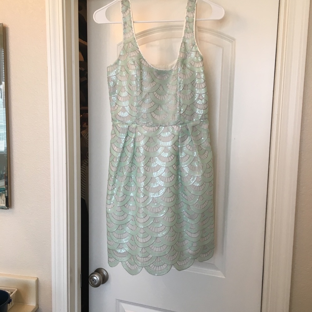 Bebe xs mint and white matte sequin dress